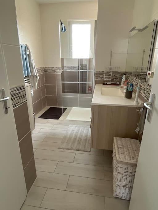 Maison A Saint Elix Le Chateau Экстерьер фото